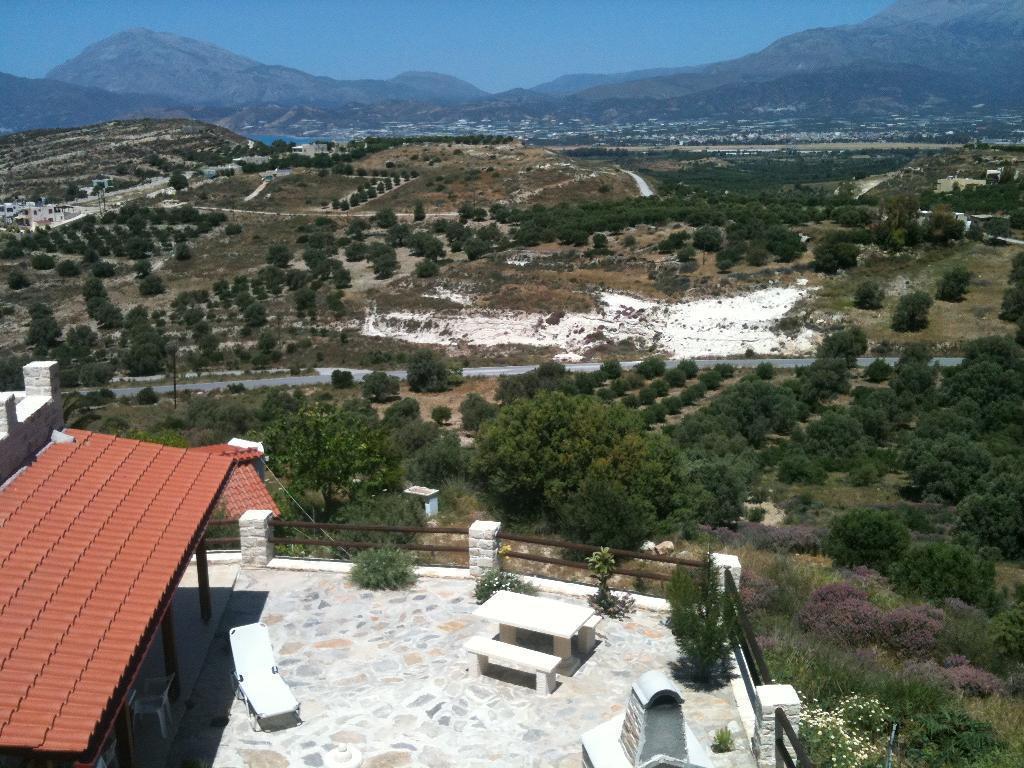 Villas Alexandros Petrino Kalamaki  Rom bilde