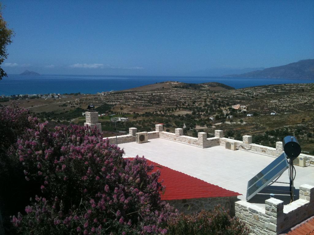 Villas Alexandros Petrino Kalamaki  Rom bilde